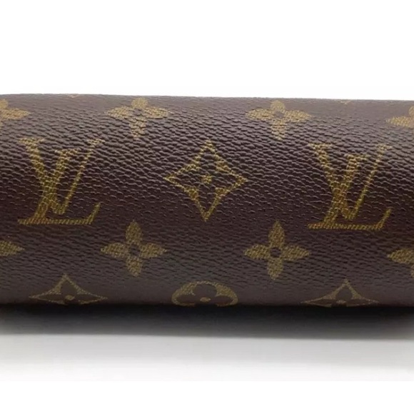 Louis Vuitton Monogram
Mini Papillon Handbag - Picture 13 of 13